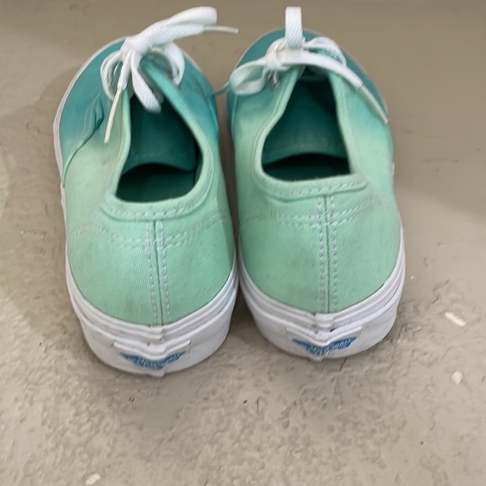 Unisex Vans Shoes - Picture 3 of 6